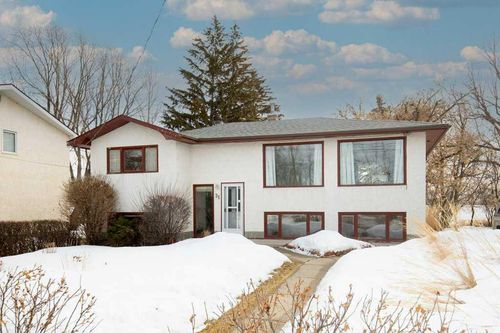 31 Jarvis Bay Dr, Sylvan Lake, AB, T4S1R9 | Card Image