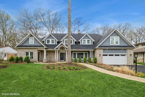 32 Lancaster Ln, Lincolnshire, IL, 60069-3126 | Card Image