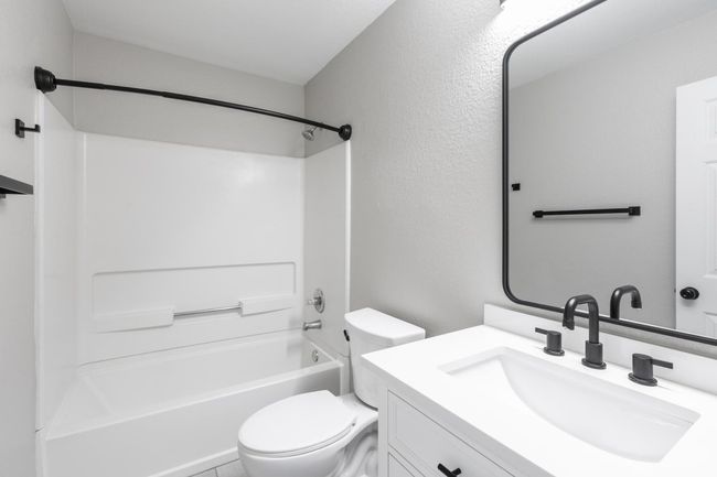 601 Abundance Ln, House other with 3 bedrooms, 3 bathrooms and 2 parking in Kyle TX | Image 23