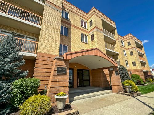 306-4700 N Harlem Ave, Harwood Heights, IL, 60706-4748 | Card Image