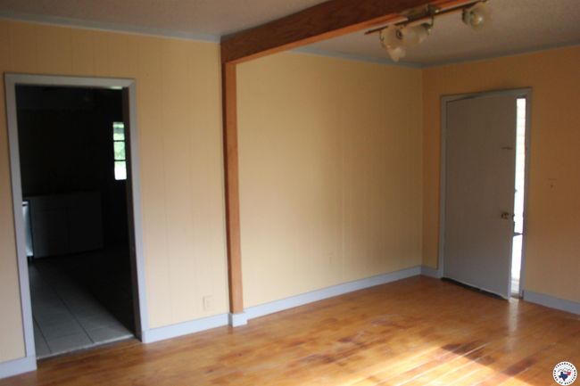 403 N Foster N Foster St, House other with 3 bedrooms, 2 bathrooms and null parking in Linden TX | Image 6
