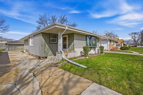 4901 N 104th Street, Milwaukee, WI, 53225 | Card Image