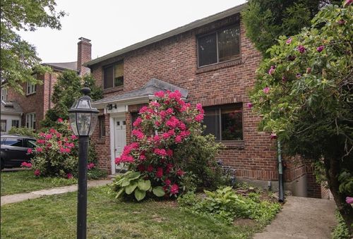 2-9 Reservoir Rd, Chestnut Hill, MA, 02467-2506 | Card Image
