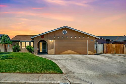 729 N Sunland Dr, Ridgecrest, CA, 93555-3972 | Card Image