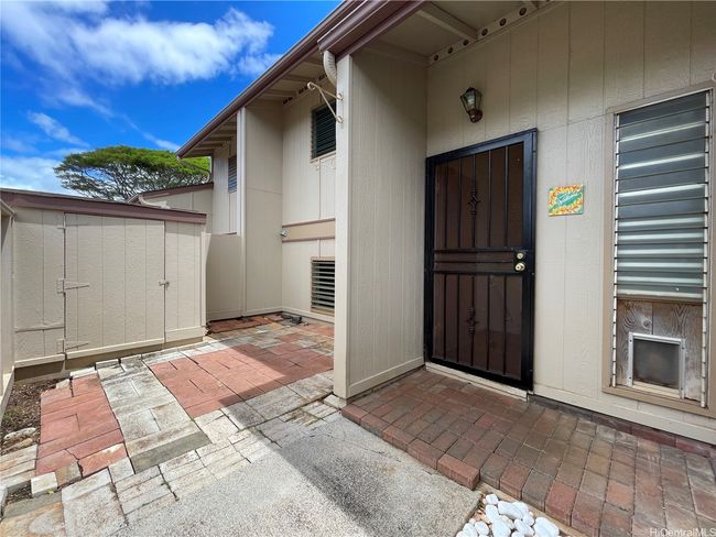 Fronted Gate Area with Outdoor Storage | Image 18