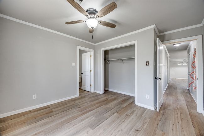 513 S Carter St, House other with 2 bedrooms, 2 bathrooms and null parking in Whitewright TX | Image 13