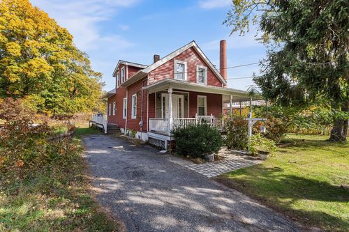 27 Park Pl, Attleboro, MA, 02703-5536 | Card Image