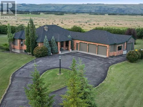 220 Country Lane Dr, Calgary, AB, T3Z1J4 | Card Image