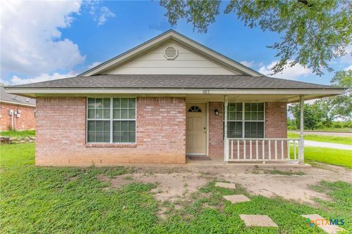 1012 N Beal Street, Belton, TX, 76513 | Card Image