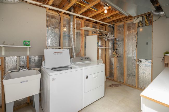 30-web-or-mls-30-Laundry.jpg | Image 30