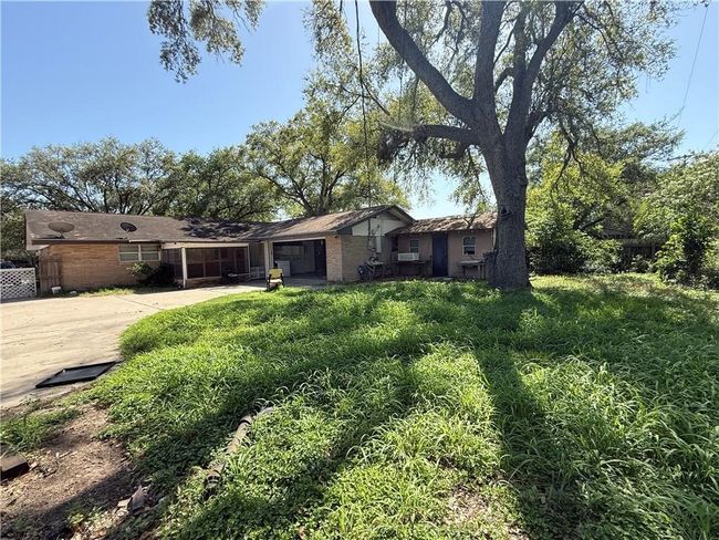 1710 Santa Cecilia Dr, House other with 3 bedrooms, 2 bathrooms and null parking in Kingsville TX | Image 16