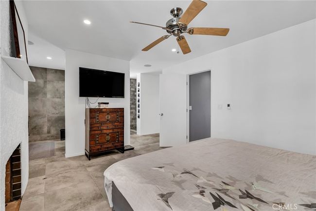 15 69 Th Pl, Home with 5 bedrooms, 5 bathrooms and 3 parking in Long Beach CA | Image 23