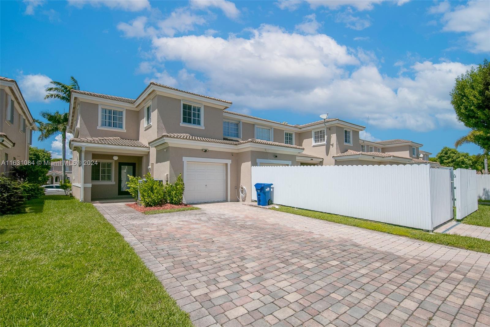 273rd Ln, Homestead, FL 33032