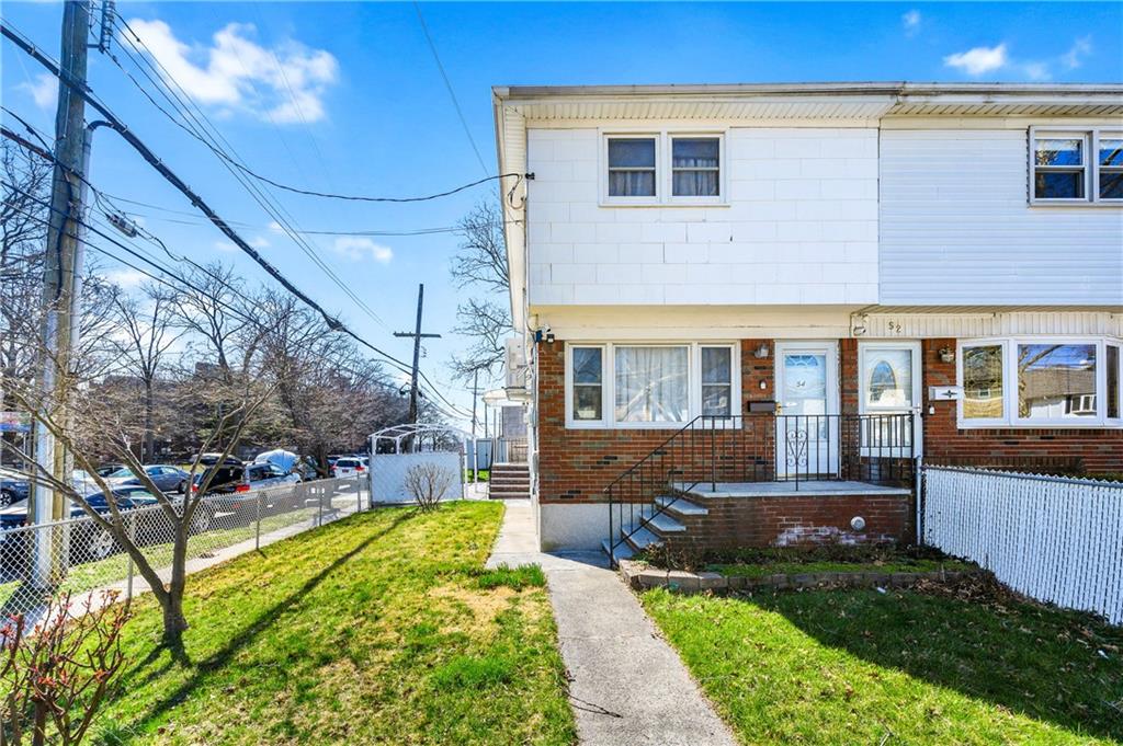 Lamport Blvd, Staten Island, NY 10305
