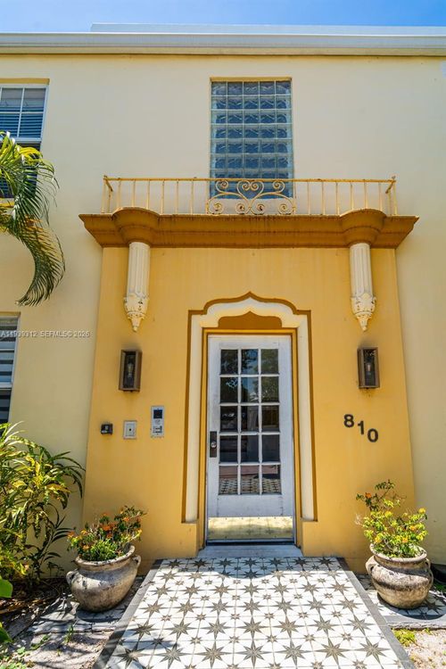 apt-102-810 11th St, Miami Beach, FL, 33139-4834 | Card Image