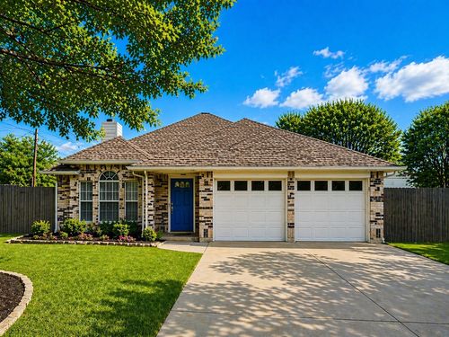 2829 Salado Trl, Fort Worth, TX, 76118-7455 | Card Image