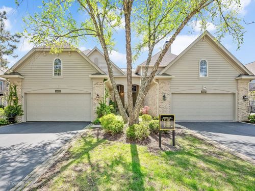 11025 Edgebrook Ln, Indian Head Park, IL, 60525-6975 | Card Image