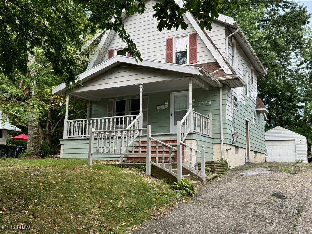 Burkhardt Ave, Akron, OH 44301