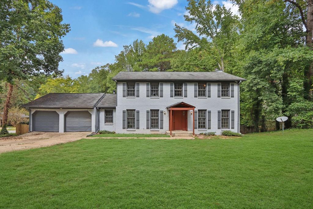 Golfcrest Cir, Stone Mountain, GA 30088