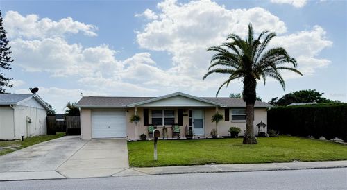 9721 Lake Chrise Ln, PORT RICHEY, FL, 34668-4158 | Card Image