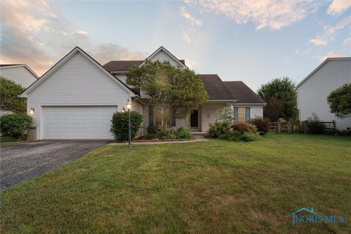 1824 Crossfields Rd, Perrysburg, OH, 43551-9065 | Card Image