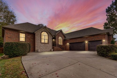 5374 S Fort Ave, Springfield, MO, 65810-2784 | Card Image