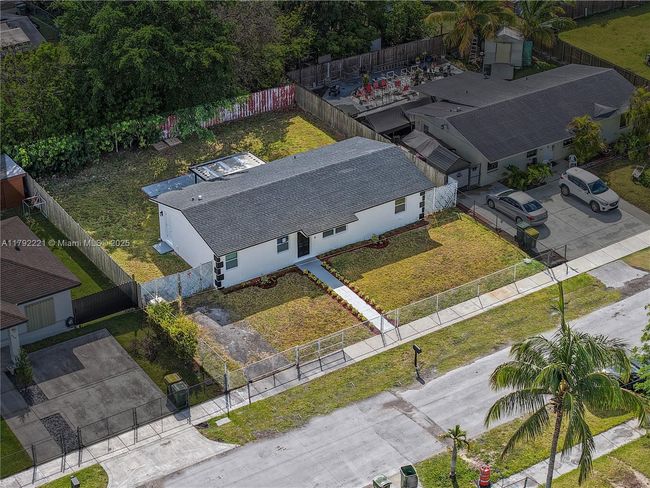 439 Sw 17 Th Ter, House other with 3 bedrooms, 2 bathrooms and null parking in Homestead FL | Image 26