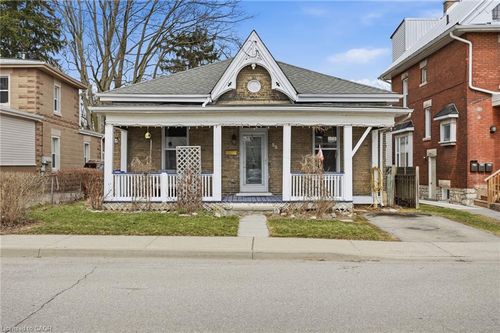 56 Victoria St, Brantford, ON, N3S3K2 | Card Image