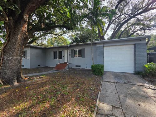 530 Ne 132nd Ter, North Miami, FL, 33161-4034 | Card Image