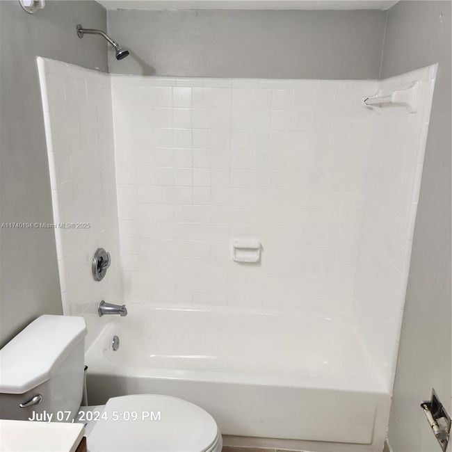 APT-11C - 4513 Treehouse Ln, Condo with 2 bedrooms, 1 bathrooms and null parking in Tamarac FL | Image 14