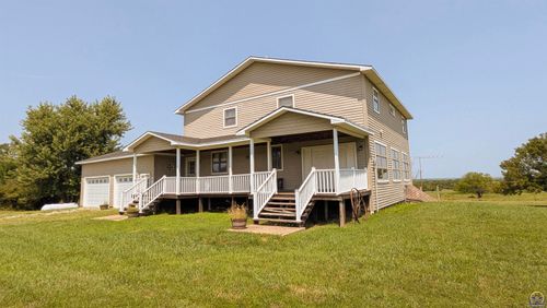 1050 Road F, Emporia, KS, 66801-7554 | Card Image
