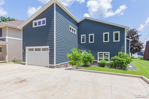 8210 Clark'S Cove, Woodstock Township, MI, 49220 | Card Image