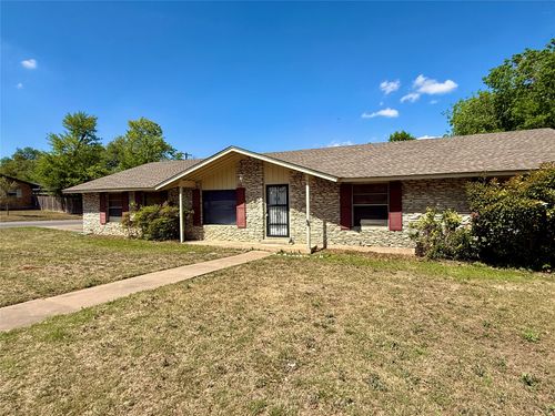 1000 Hollybluff St, Austin, TX, 78753-3930 | Card Image