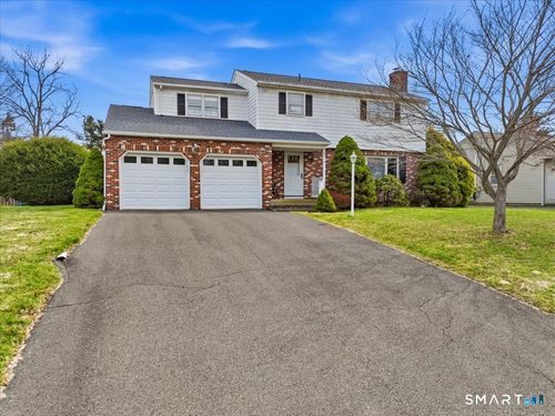 131 Oxbow Dr, Meriden, CT, 06450-6940 | Card Image