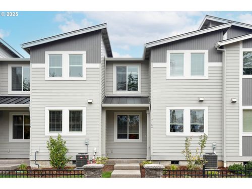 7164 Se Butternut Creek Pkwy, Hillsboro, OR, 97123-3995 | Card Image