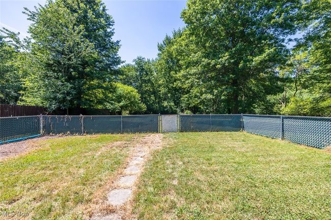 7500 Stearns Rd, House other with 3 bedrooms, 2 bathrooms and null parking in Olmsted Twp OH | Image 6