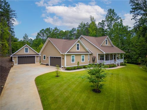 122 Woods Dr, West Union, SC, 29696-3934 | Card Image