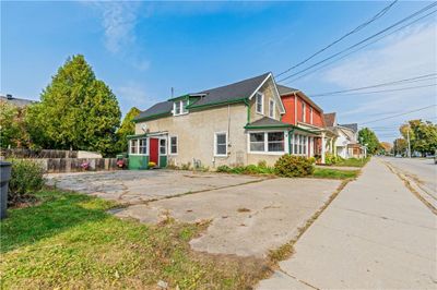 112 Pearl St W, House other with 3 bedrooms, 1 bathrooms and 4 parking in Brockville ON | Image 3