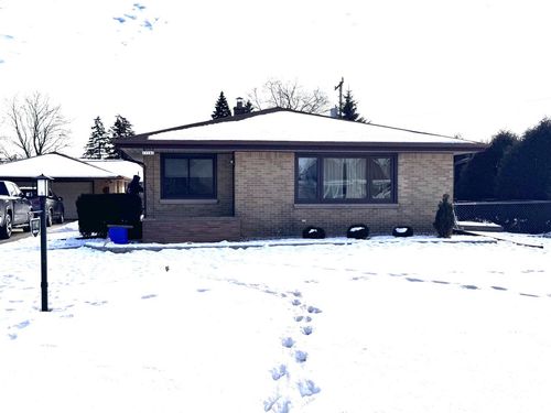 11141 W Mallory Avenue, Hales Corners, WI, 53130 | Card Image