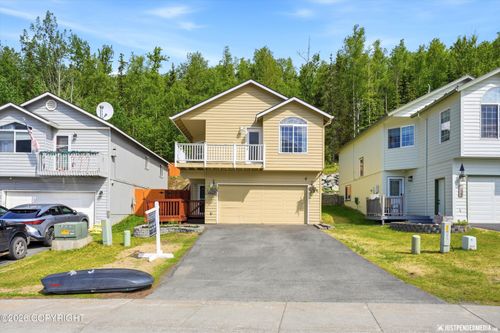 19551 Highland Ridge Dr, Eagle River, AK, 99577-8595 | Card Image