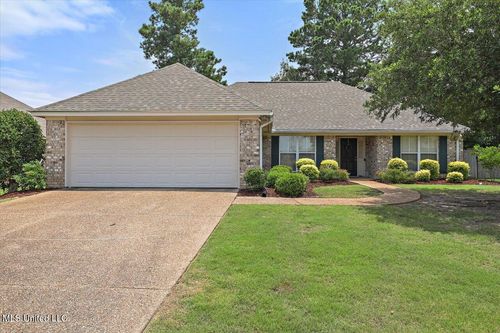 341 Kings Ridge Cir, Brandon, MS, 39047-6031 | Card Image