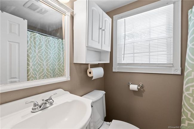 971 N Farms Rd, House other with 3 bedrooms, 2 bathrooms and null parking in Wallingford CT | Image 16