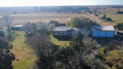 1351 Nw 180th St, Burns, KS, 66840-8889 | Card Image