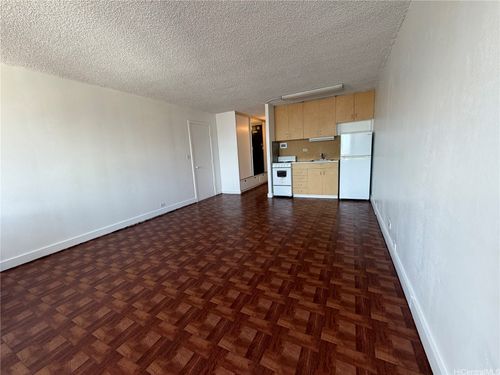 2112-747 Amana St, Honolulu, HI, 96814-5110 | Card Image