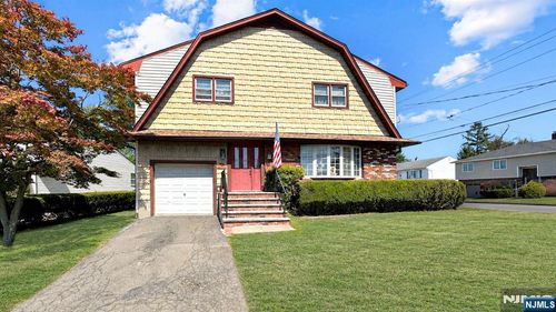 100 Westminster Place, Saddle Brook, NJ, 07663 | Card Image