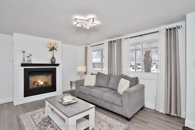 46 St Andrews Pl, House other with 2 bedrooms, 2 bathrooms and 2 parking in Grand Bend ON | Image 4