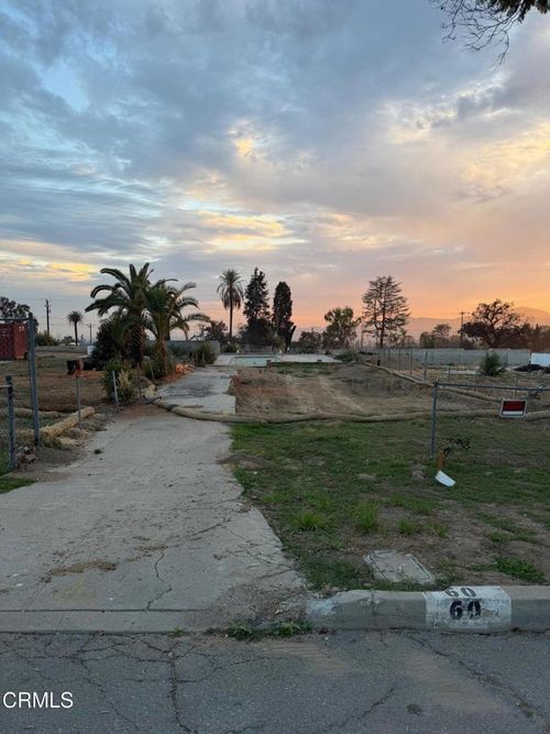 60 W Palm St, Altadena, CA, 91001-4337 | Card Image