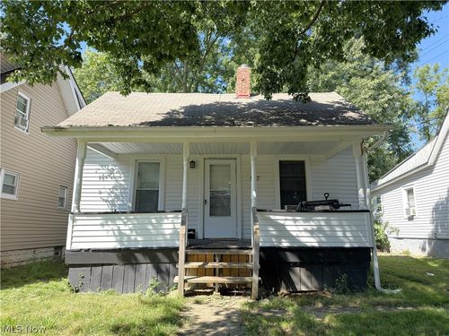 547 Morgan Ave, Akron, OH, 44311-2272 | Card Image