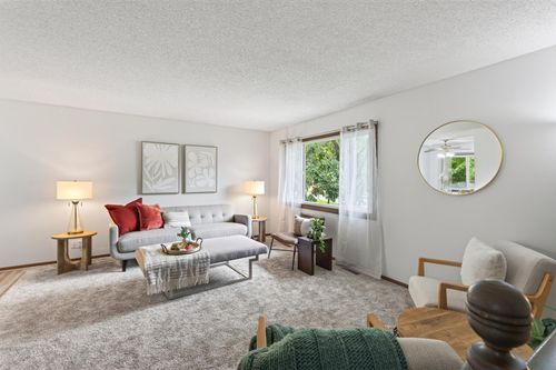 10665 Hummingbird St Nw, Coon Rapids, MN, 55433-4271 | Card Image