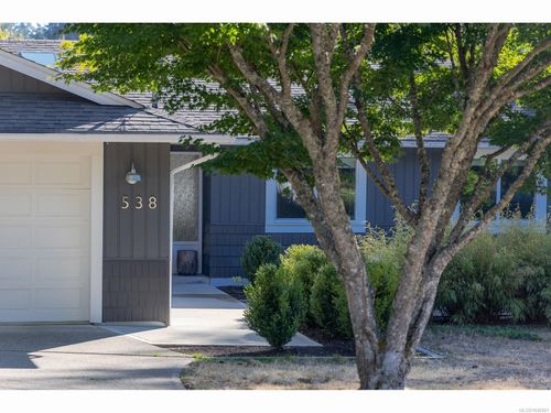 538 Tamarack Dr, Qualicum Beach, BC, V9K1A6 | Card Image
